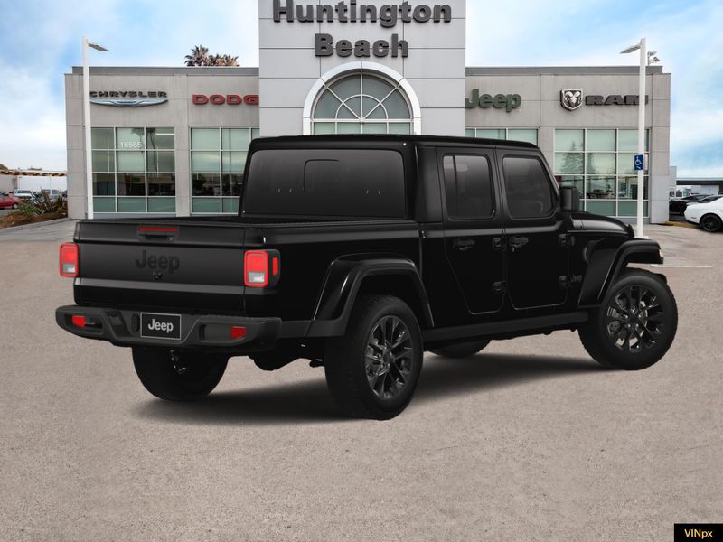 2025 Jeep Gladiator Nighthawk 4x4Image 7