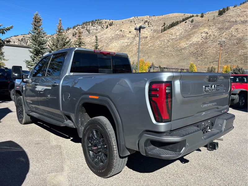 2024 Gmc Sierra HD AT4 photo 4