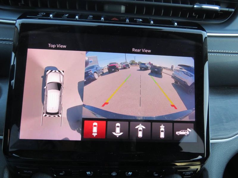 Used 2021 Jeep Grand Cherokee L Limited 4x4 4dr SUVImage 20