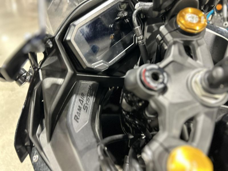 Used 2024 Kawasaki NINJA ZX-4RR Image 10
