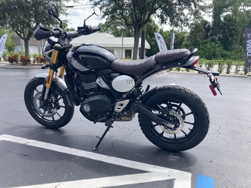 2025 Triumph SCRAMBLER 400 X