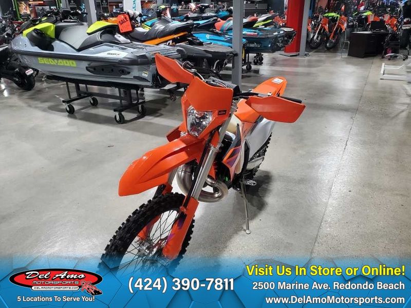 2024 KTM 250 XC-W  in a ORANGE exterior color. Del Amo Motorsports of Redondo Beach (424) 304-1660 delamomotorsports.com 