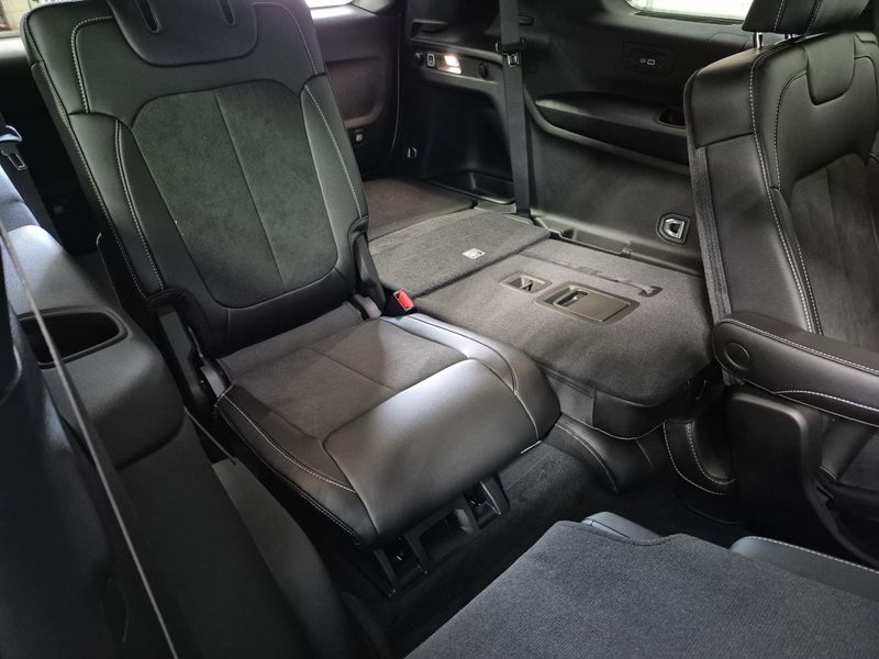 2025 Jeep Grand Cherokee L Altitude X 4x4Image 10
