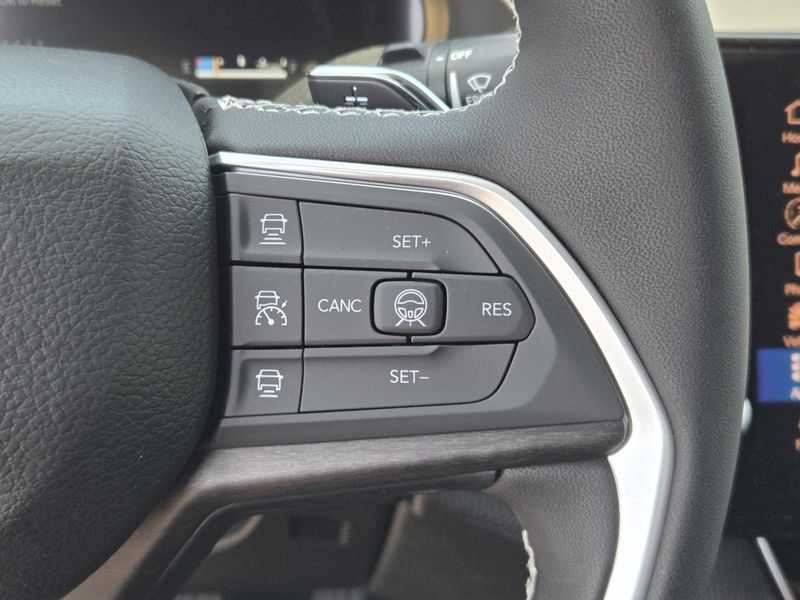 New 2026 Jeep Grand Cherokee Limited 4x2