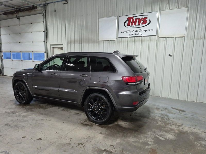 2021 Jeep Grand Cherokee Laredo XImage 20