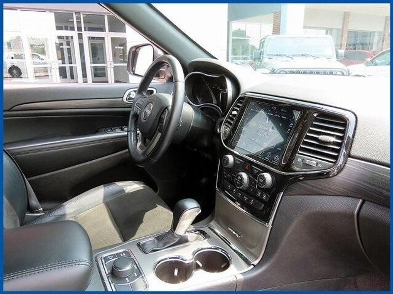 Used 2022 Jeep Grand Cherokee WK Laredo XImage 8