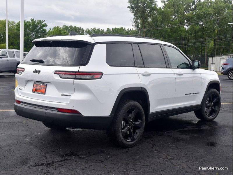 2025 Jeep Grand Cherokee L Limited 4x4Image 16
