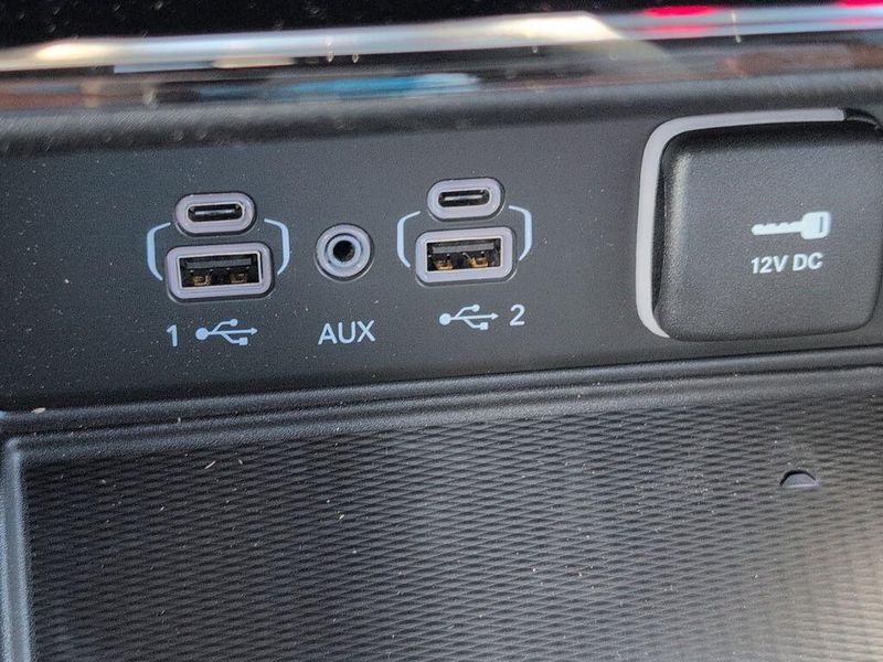 New 2025 Jeep Grand Cherokee Altitude X 4x2Image 17