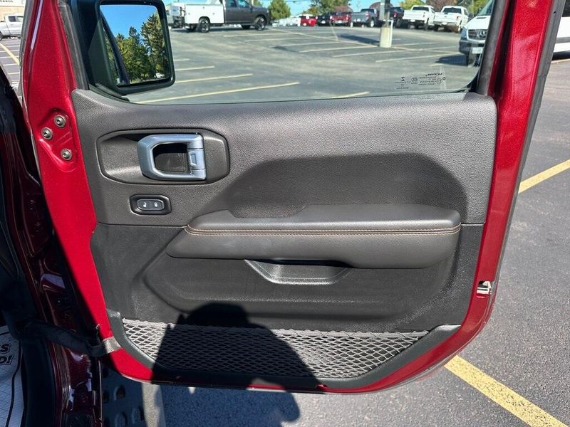 2021 Jeep Gladiator Mojave photo 28