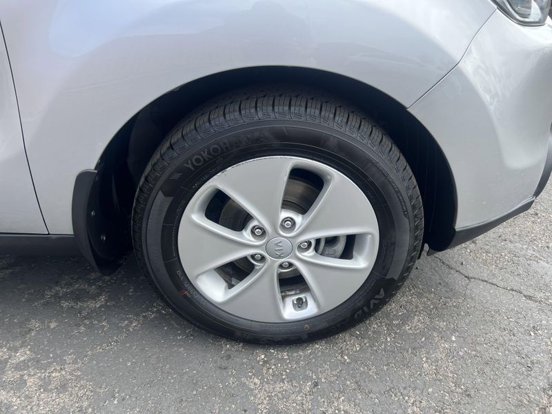 2016 Kia Soul BaseImage 24
