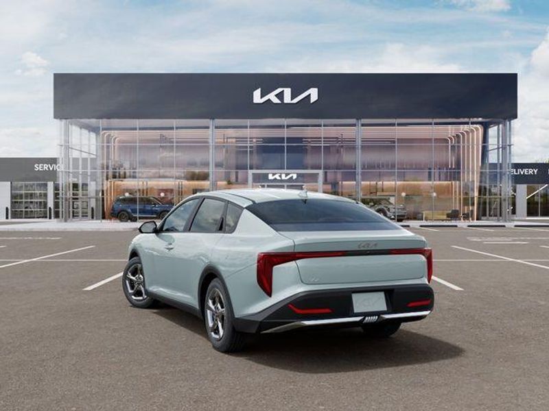 New 2026 Kia K4 LXSImage 5