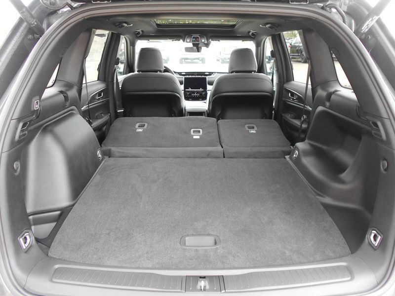 2025 Jeep Grand Cherokee Limited 4x4Image 15