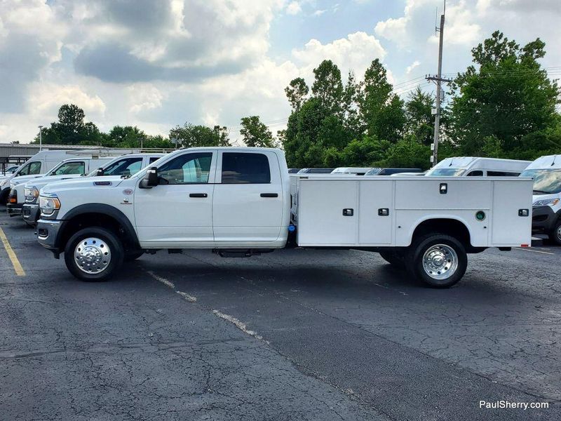 New 2024 RAM 5500 Tradesman Chassis Crew Cab 4x4 84