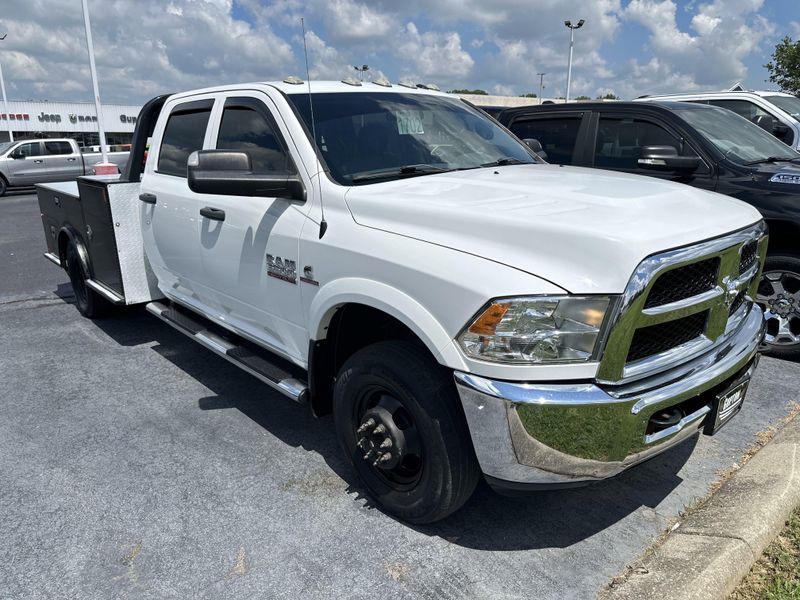 Used 2018 RAM 3500 Chassis TradesmanImage 3