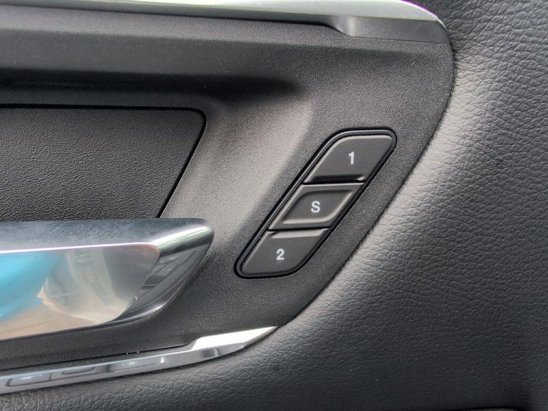 New 2025 RAM 1500 Laramie Crew Cab 4x4 5