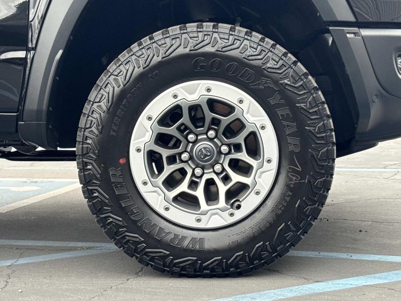 New 2026 RAM 1500 Rho Crew Cab 4x4 5'7' Box