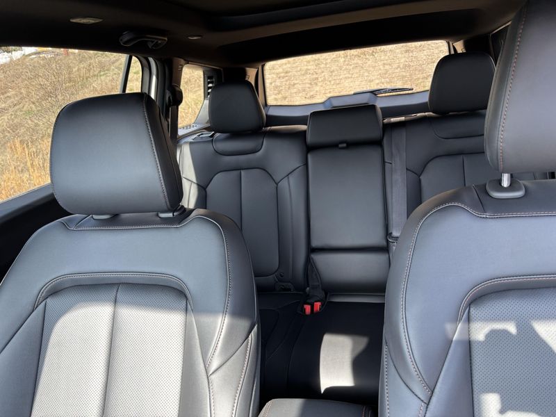 New 2026 Jeep Cherokee Limited 4x4Image 38