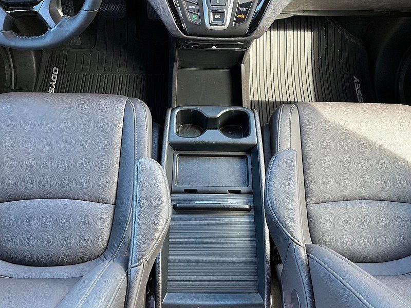 2022 Honda Odyssey Touring AutoImage 16