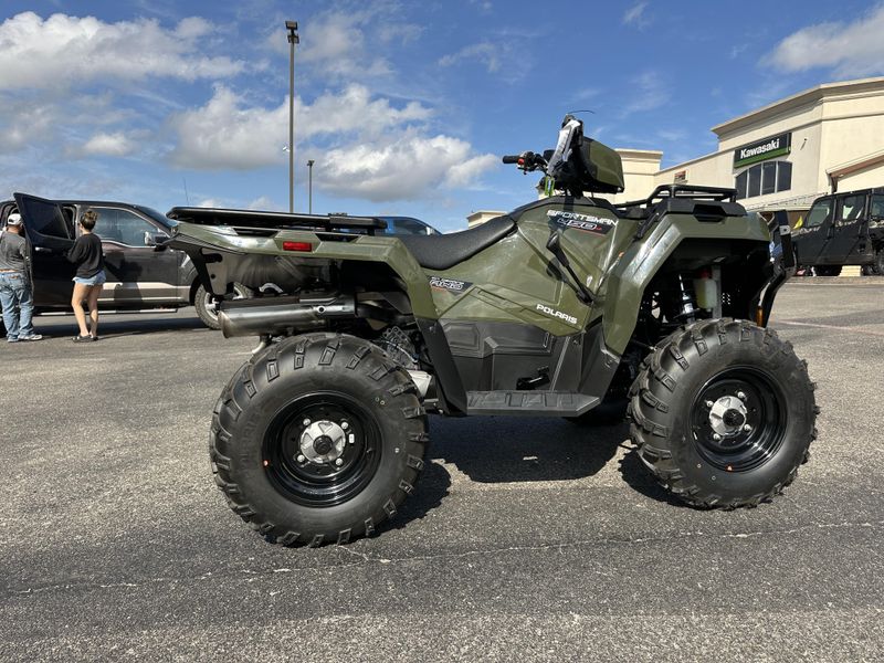 2025 POLARIS SPORTSMAN 450 HO UTILITY SAGE GREEN in a SAGE GREEN exterior color. Family PowerSports (877) 886-1997 familypowersports.com 