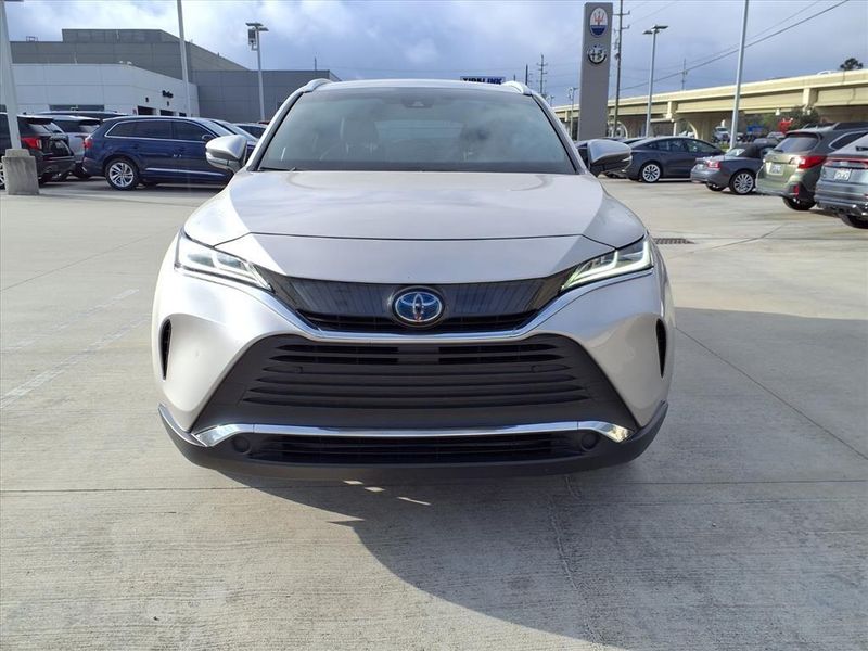 Used 2022 Toyota Venza XLEImage 4