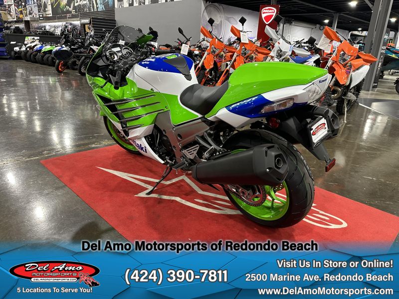 2024 Kawasaki ZX1400JRFNL-GN1  in a LIME GREEN/PEARL CRYSTAL WHITE/BLUE exterior color. Del Amo Motorsports of Redondo Beach (424) 304-1660 delamomotorsports.com 