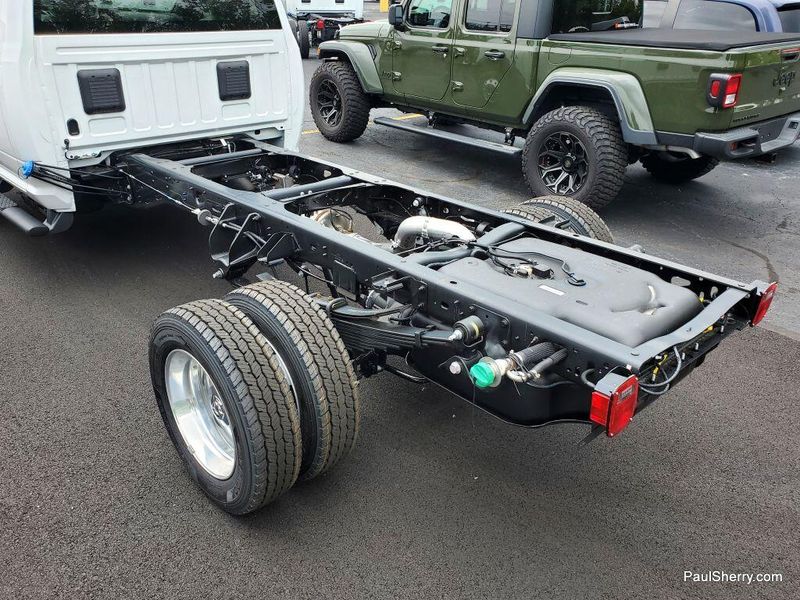 2025 RAM 5500 Chassis TradesmanImage 4