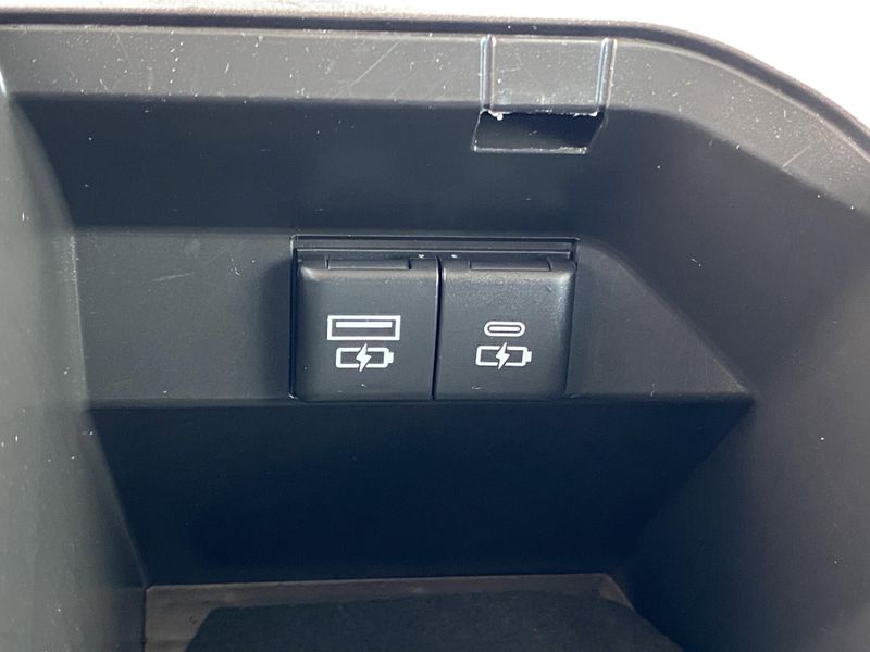 Used 2023 Toyota Camry SEImage 23