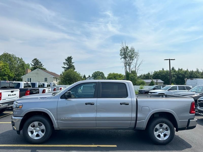 2025 RAM 1500 Big Horn Crew Cab 4x4 5