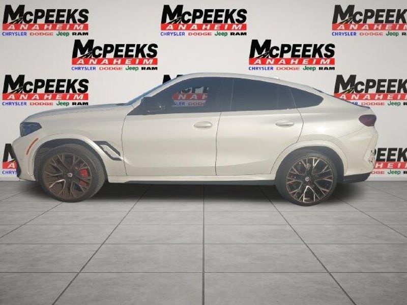Used 2023 BMW X6 M BaseImage 2
