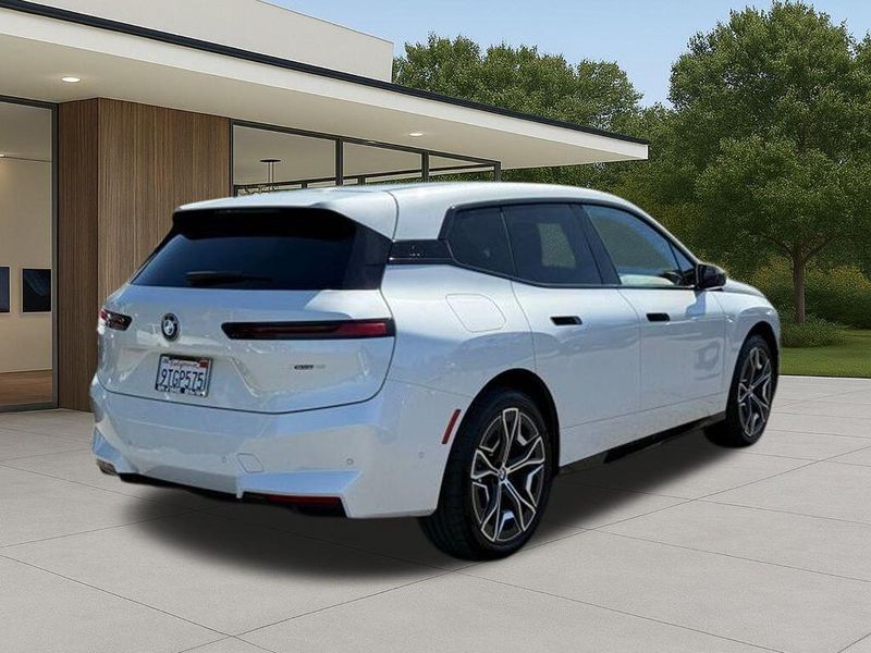 Used 2026 BMW iX xDrive45Image 8