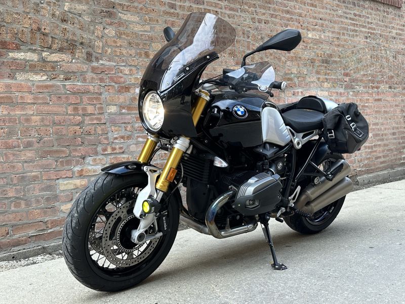 2015 BMW R nineT   in a black exterior color. Motoworks Chicago 312-738-4269 motoworkschicago.com 