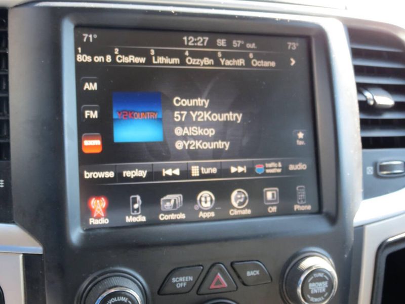 Used 2017 RAM 1500 SLT 4x4 4dr Crew Cab 5.5 ft. SB PickupImage 18