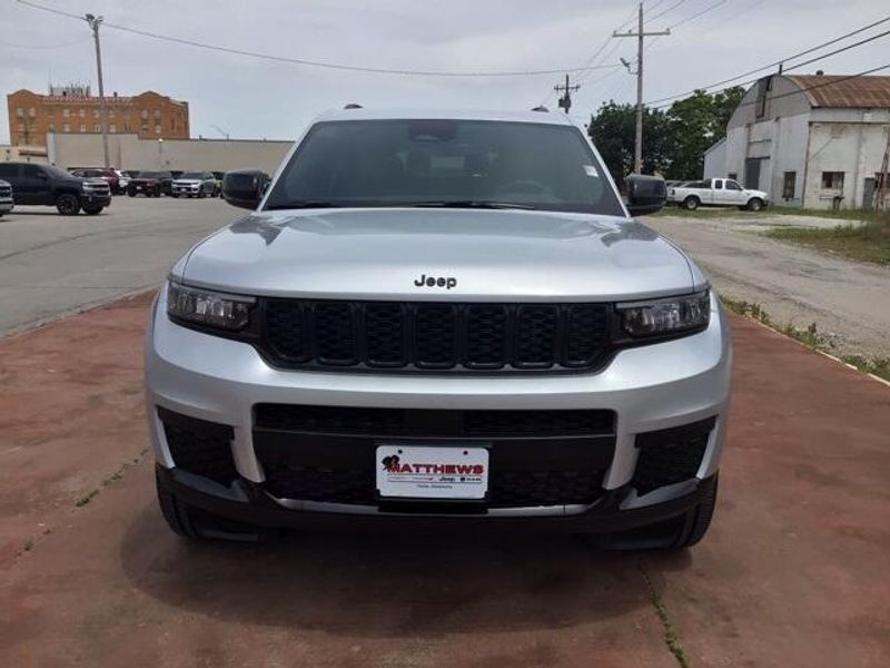 2025 Jeep Grand Cherokee L Altitude 4x2Image 9