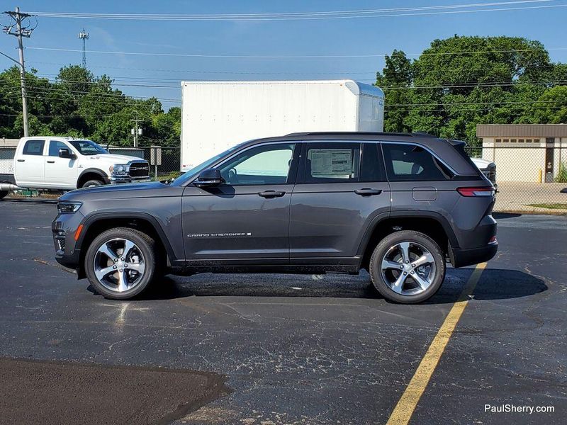 New 2025 Jeep Grand Cherokee Limited 4x4
