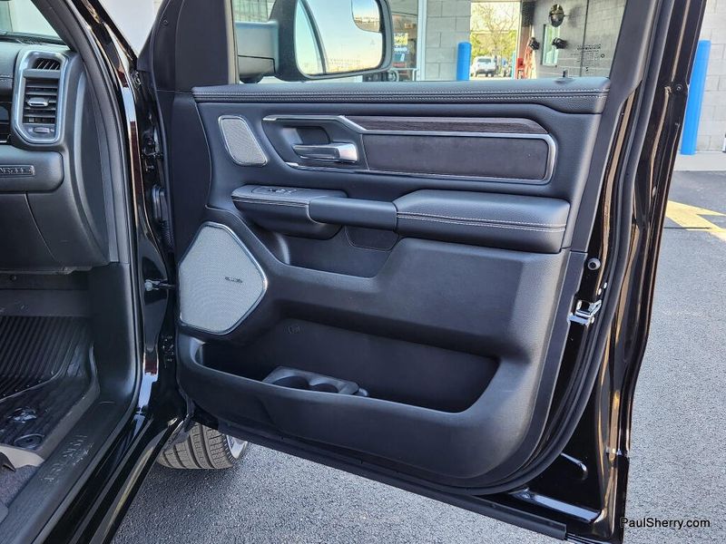 New 2026 RAM 1500 Laramie Crew Cab 4x4 5'7' Box