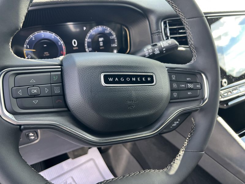 2024 Jeep Wagoneer L Series II CarbideImage 24