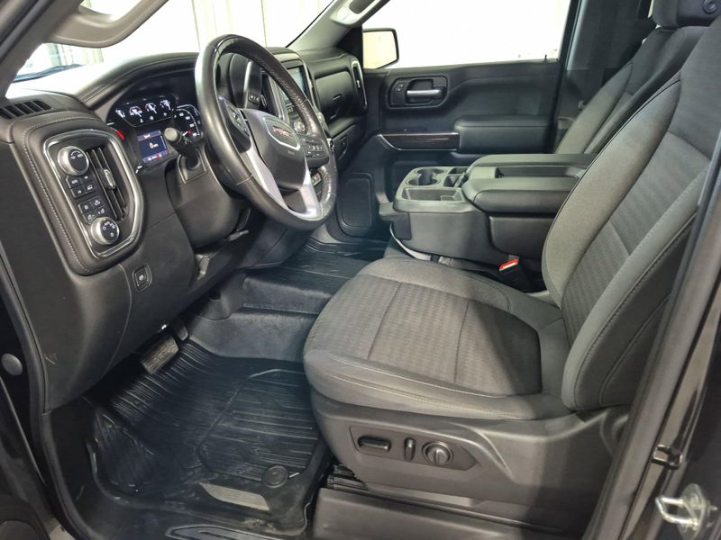 Used 2021 GMC Sierra 1500 ElevationImage 22