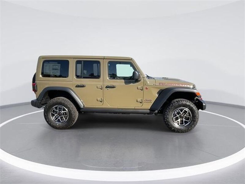 New 2025 Jeep Wrangler 4-door RubiconImage 9