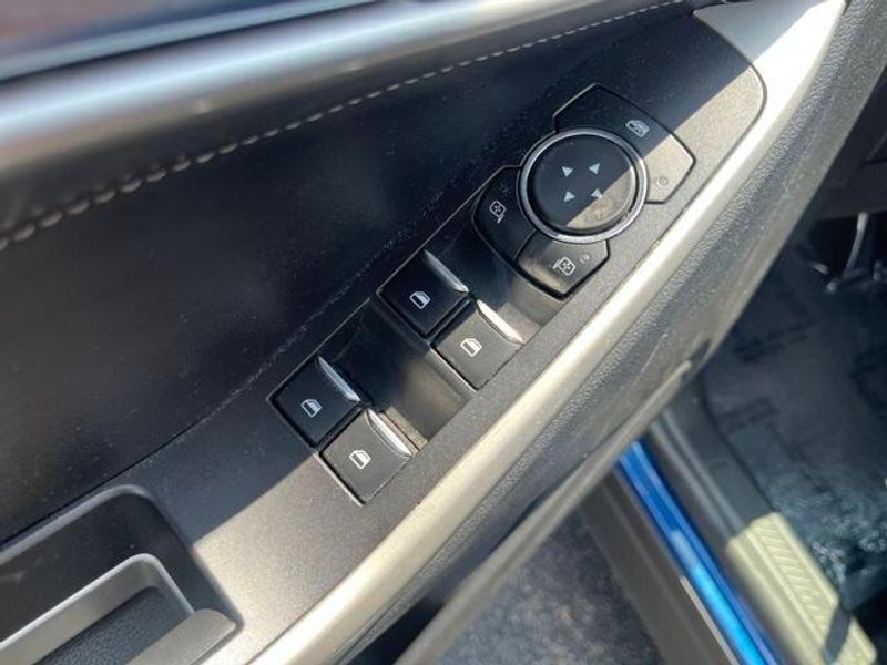 Used 2022 Ford Explorer XLT