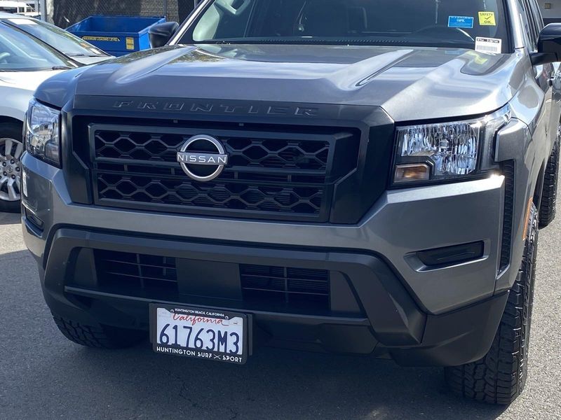2022 Nissan Frontier SImage 9