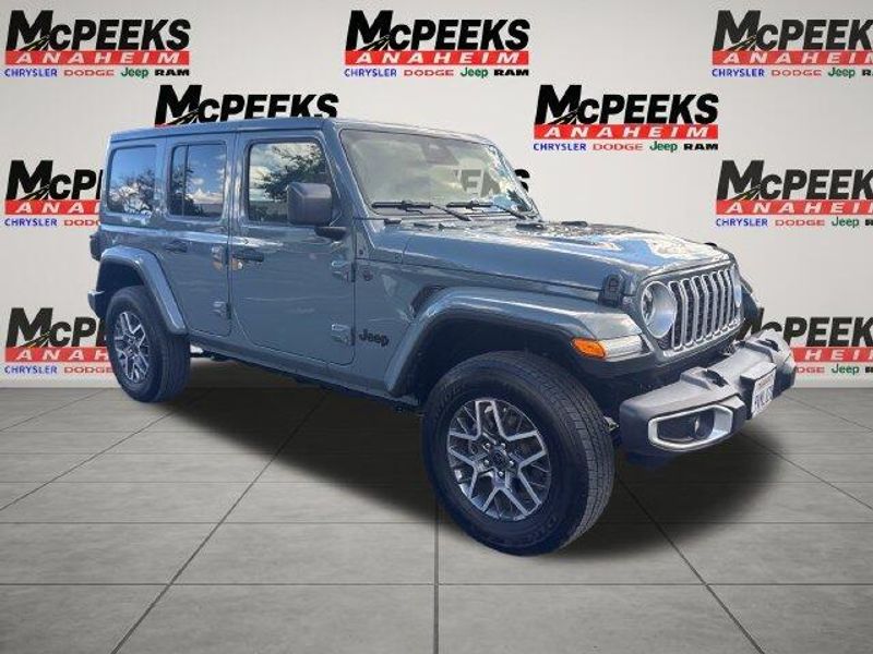 Used 2026 Jeep Wrangler SaharaImage 7
