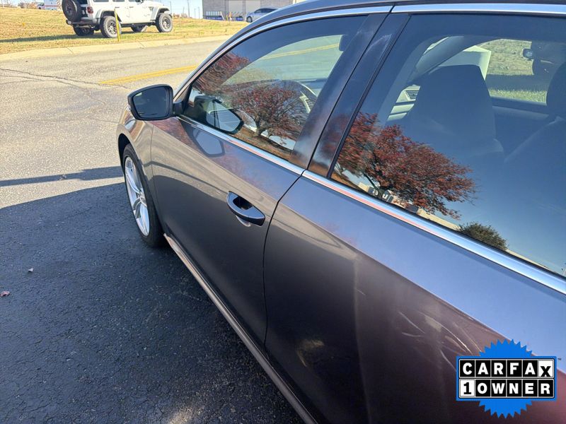Used 2014 Volkswagen Passat TDI SE w/SunroofImage 10