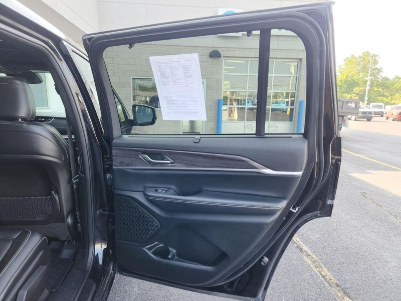 Used 2024 Jeep Grand Cherokee L Limited