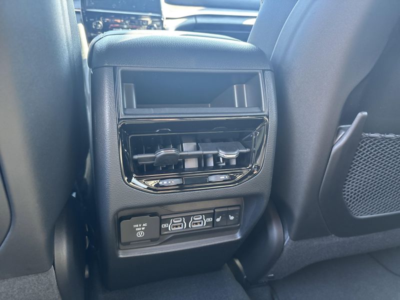 New 2025 Jeep Grand Cherokee Limited 4x4Image 23