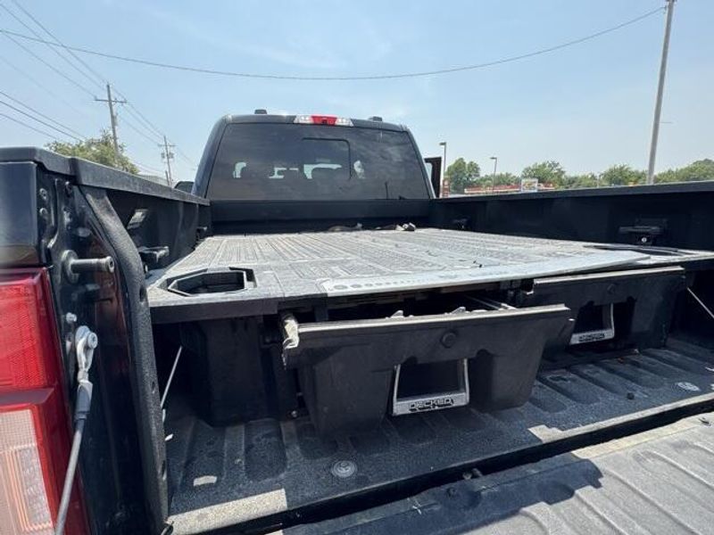 Used 2022 Ford F-350 PlatinumImage 8