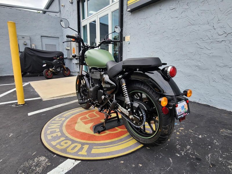 New 2024 Royal Enfield METEOR 350 Image 7