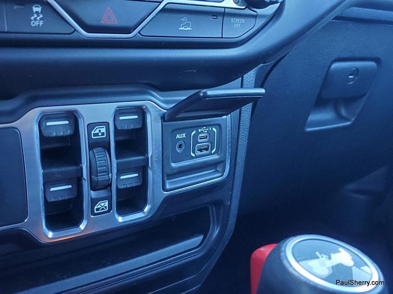 Used 2022 Jeep Wrangler Unlimited Sahara Altitude