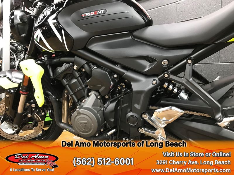 2024 Triumph TRIDENT 660  in a MATTE JET BLACK/MATTE SILVER ICE exterior color. Del Amo Motorsports of Long Beach (562) 362-3160 delamomotorsports.com 