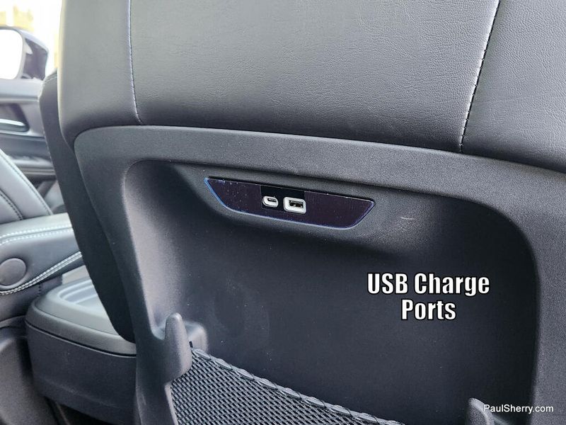 New 2027 Chrysler Pacifica Select