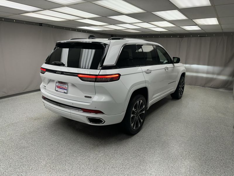 Used 2023 Jeep Grand Cherokee OverlandImage 20